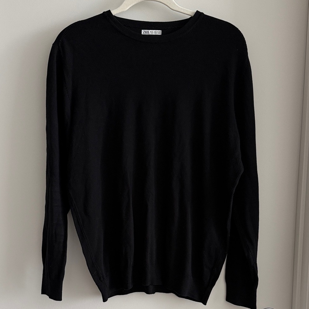 Zara Men's Classic Black Crewneck Sweater